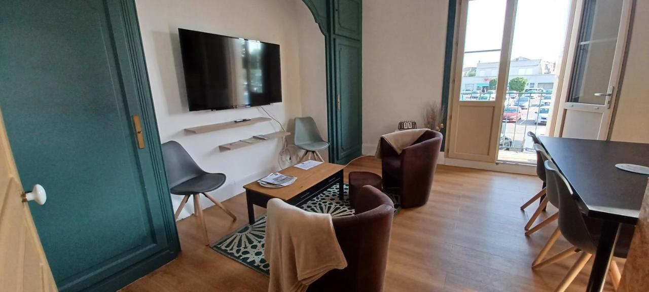 Le Logis De La Place Thouars Bagian luar foto